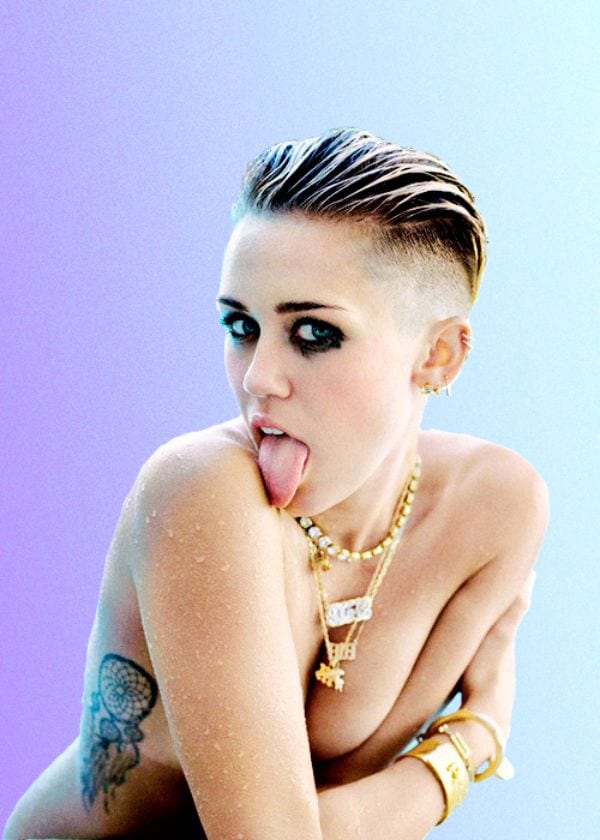 24 Absurdly Hottest Half-Nude of Miley Cyrus-7