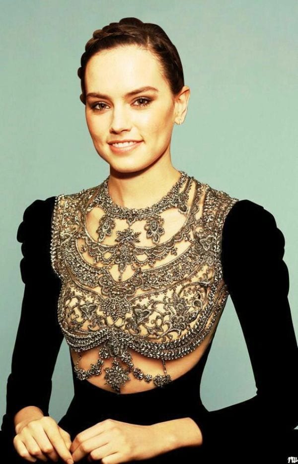 The Hottest Pictures of Daisy Ridley That You Need To See-6