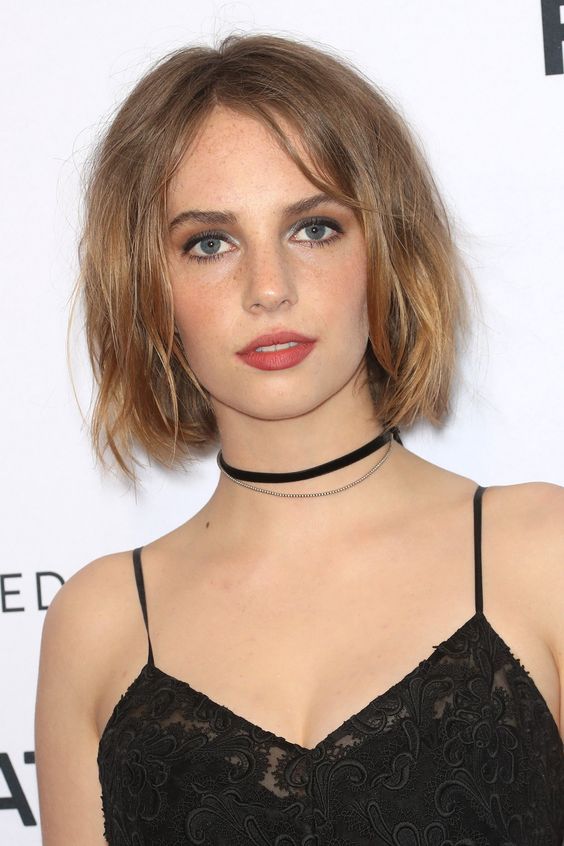28 Hot Half-Nude Pictures of Maya Hawke That You Won’t Resist.