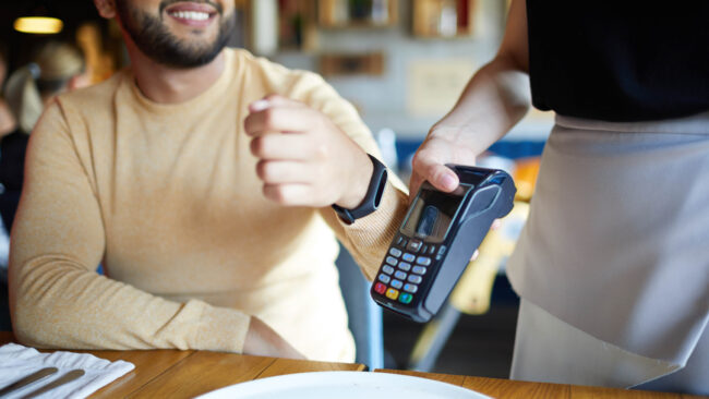 paying with smartwatch
